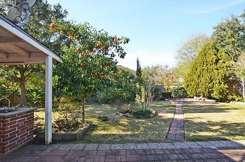 Tiny photo for 12110 Laurel Court, Stafford, TX 77477 (MLS # 68559234)