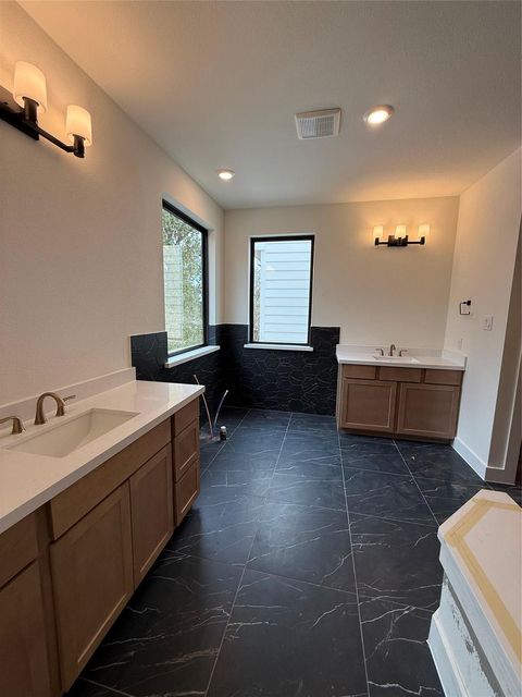 Tiny photo for 1422 Caywood Lane #D, Houston, TX 77055 (MLS # 58927607)