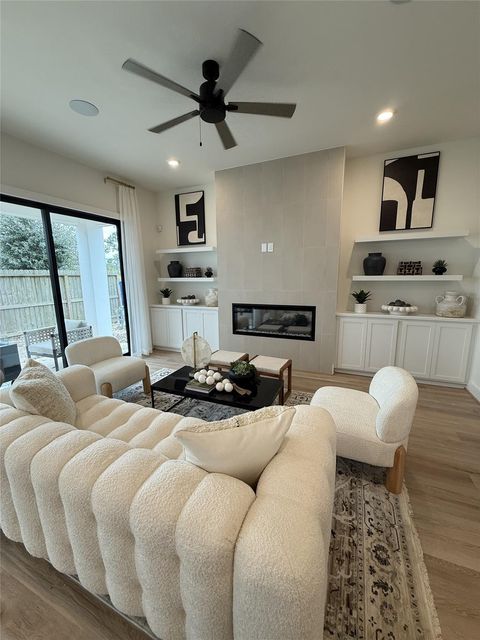 Tiny photo for 1422 Caywood Lane #D, Houston, TX 77055 (MLS # 58927607)