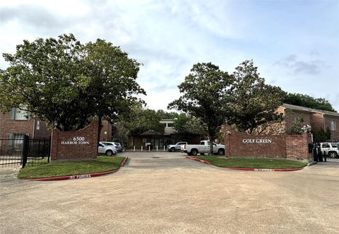 Photo of 6500 Harbor Town Drive #3401, Houston, TX 77036 (MLS # 46094349)