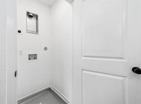 Tiny photo for 2022 Hampton Street #A B, Houston, TX 77088 (MLS # 80666242)