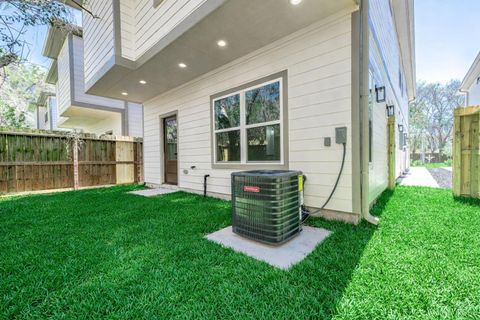 Tiny photo for 2022 Hampton Street #A B, Houston, TX 77088 (MLS # 80666242)
