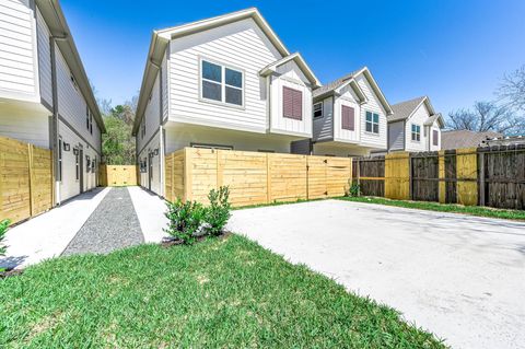 2022 Hampton Street A B Houston TX 77088