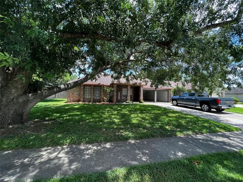 Photo of 630 Spring Breeze Street, League City, TX 77573 (MLS # 41998433)