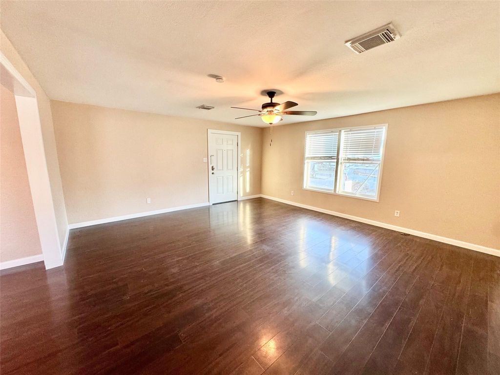 Photo of 3714 Avenue S 1/2, Galveston, TX 77550 (MLS # 10587865)