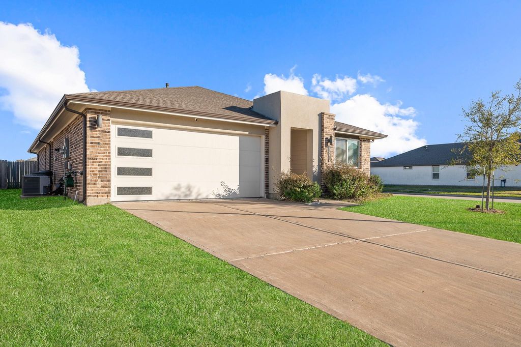 Photo of 7435 Teton Creek Trace, Richmond, TX 77407 (MLS # 22647674)