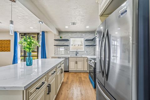 Tiny photo for 10042 Lazy Oaks Street, Houston, TX 77080 (MLS # 48046333)