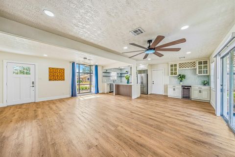 Tiny photo for 10042 Lazy Oaks Street, Houston, TX 77080 (MLS # 48046333)