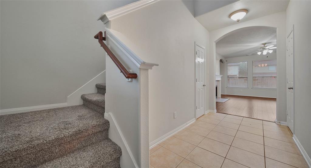87 W Twinvale Loop