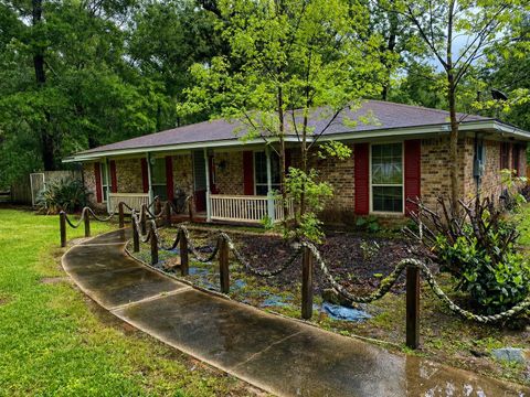 Photo of 220 County Road 441, Dayton, TX 77535 (MLS # 78329012)
