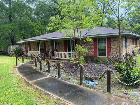 Photo of 220 County Road 441, Dayton, TX 77535 (MLS # 78329012)