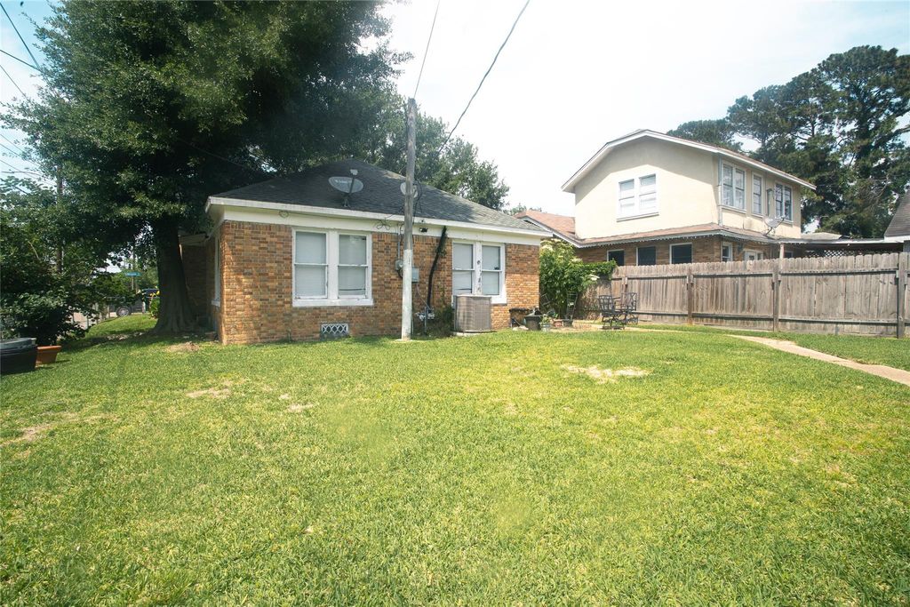 Photo of 3229 Wisconsin Street, Baytown, TX 77520 (MLS # 44093211)