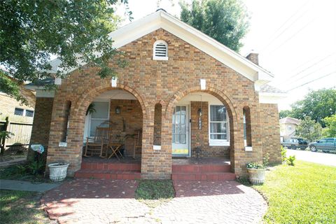 Photo of 3229 Wisconsin Street, Baytown, TX 77520 (MLS # 44093211)
