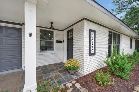 Photo of 5638 Warm Springs Road, Houston, TX 77035 (MLS # 87042452)