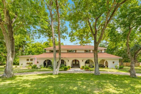 Photo of 121 Stucker Lane, West Columbia, TX 77486 (MLS # 61784557) Photo of 121 Stucker Lane, West Columbia, TX 77486 (MLS # 61784557)