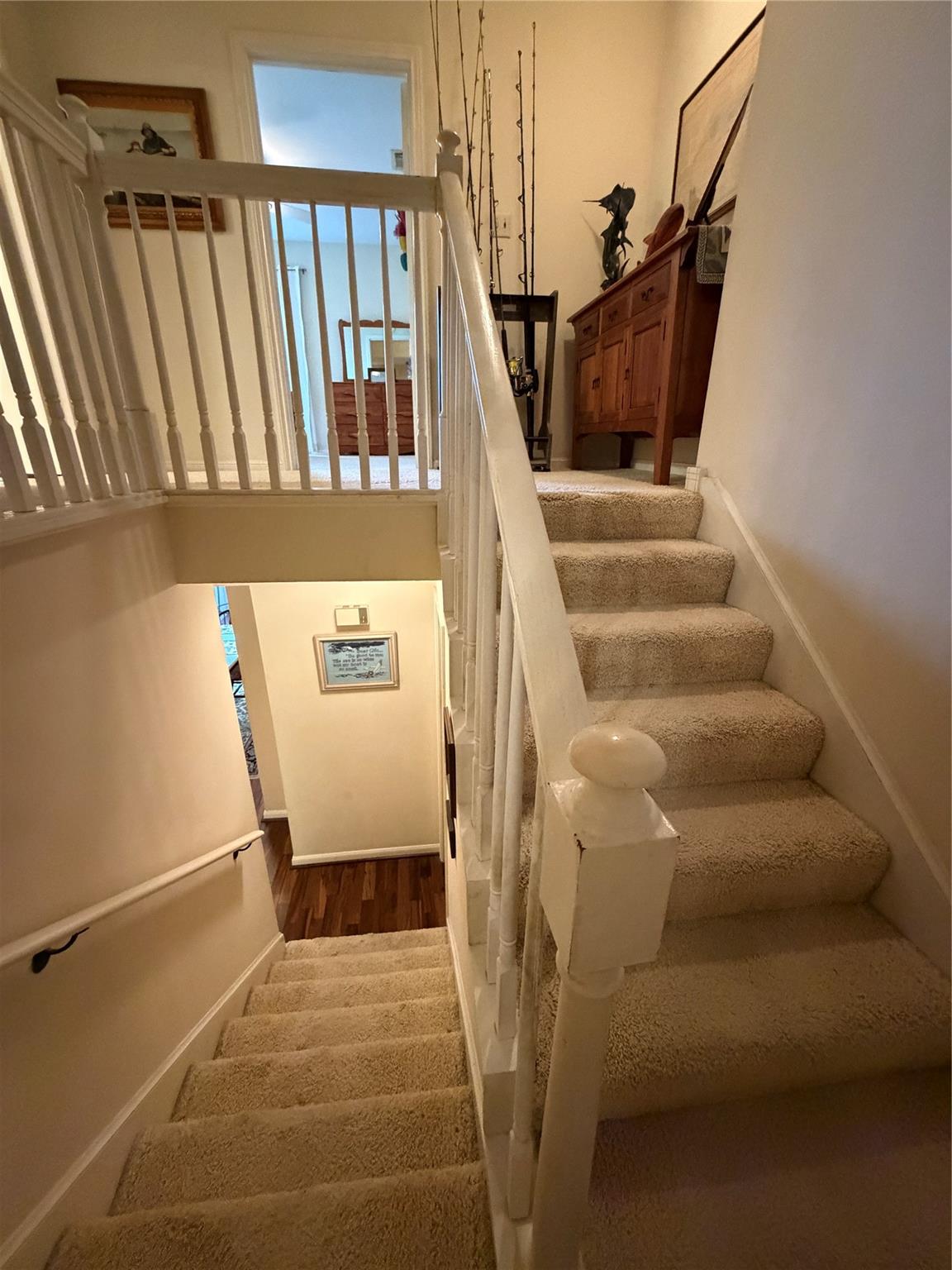 702 N Holiday Drive 4