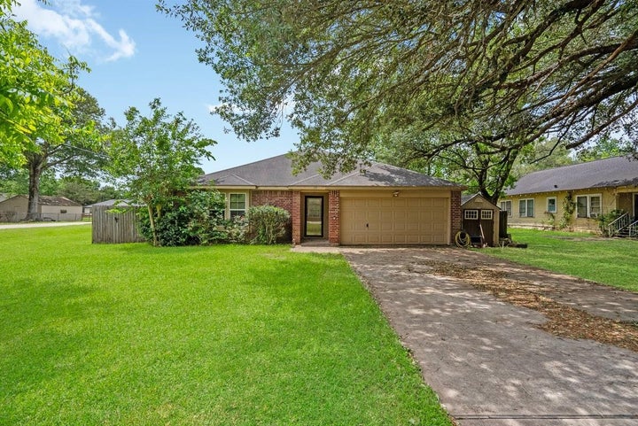 Photo 1 of 16 — 339 N Missouri Street, Orchard, TX 77485
