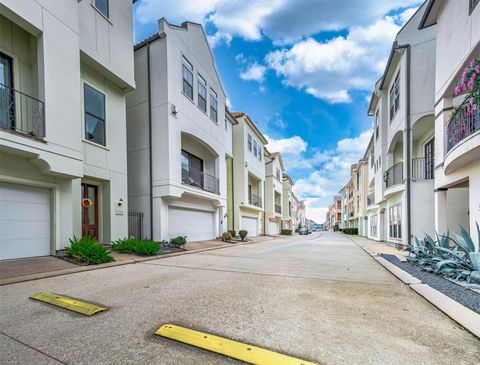 Photo of 7210 Laguna Villas, Houston, TX 77036 (MLS # 64968778)