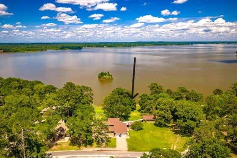 Homes For Sale - 201 Westwood Drive<br/> Trinity, TX 75862