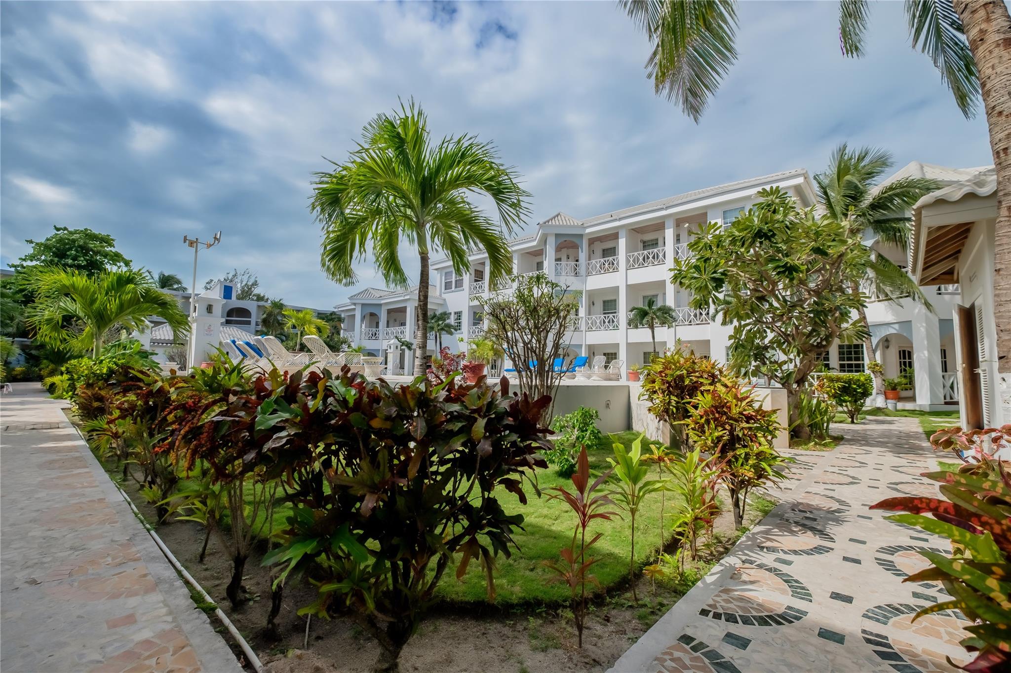 2 Barrier Reef Dr