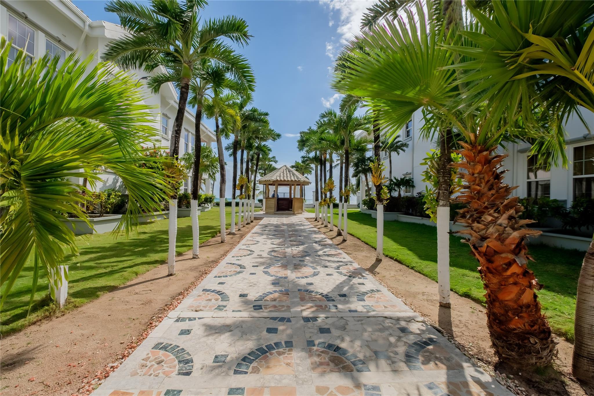 2 Barrier Reef Dr