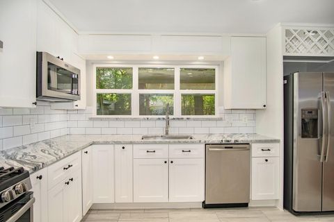 Photo of 4602 Kinglet Street, Houston, TX 77035 (MLS # 47250382)
