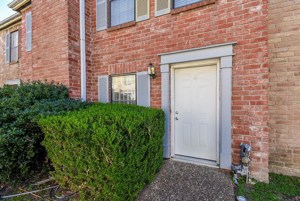 Photo of 4022 Belle Park Drive #4022, Houston, TX 77072 (MLS # 38414585)