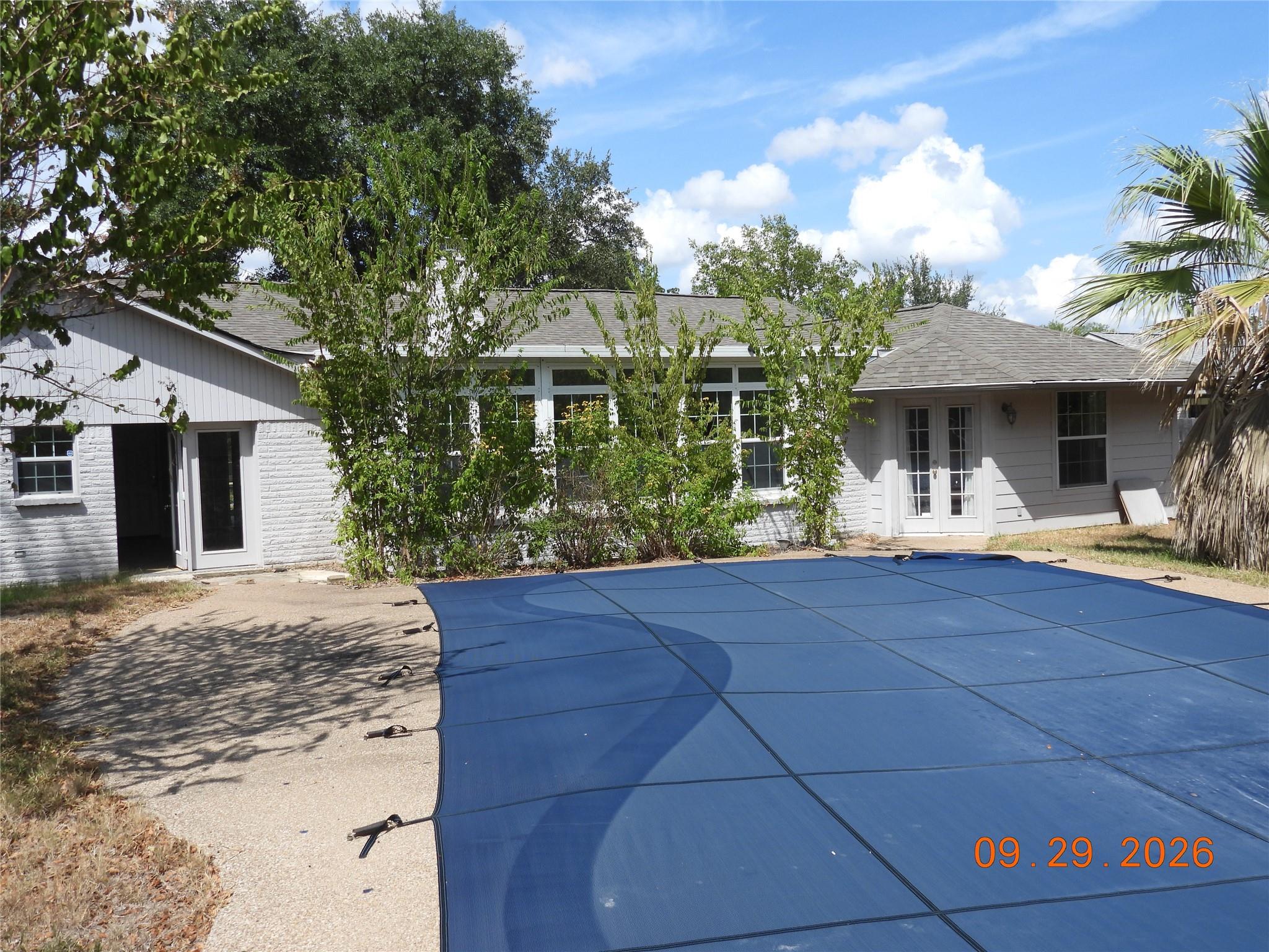 1021 Rose Circle