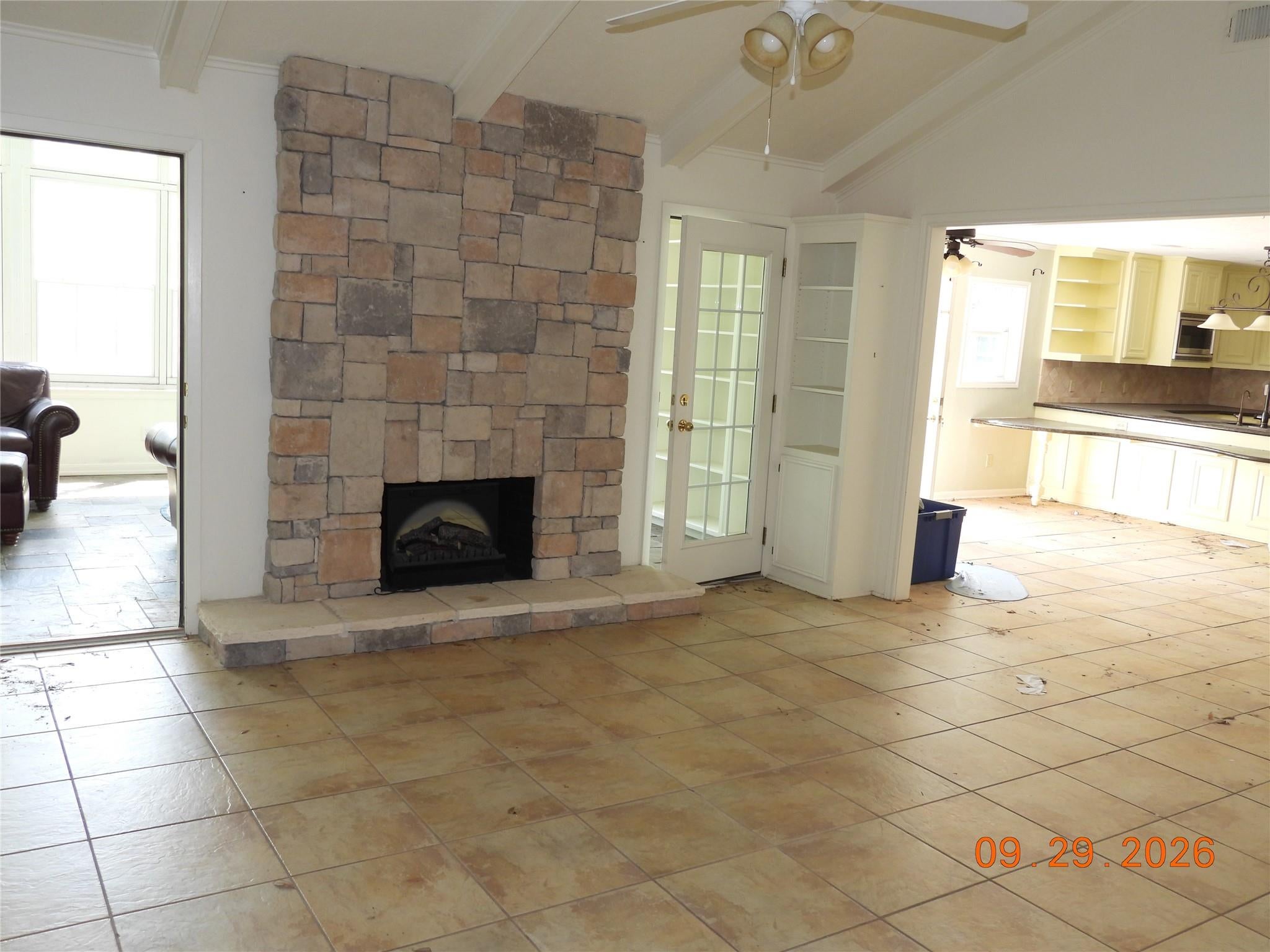 1021 Rose Circle