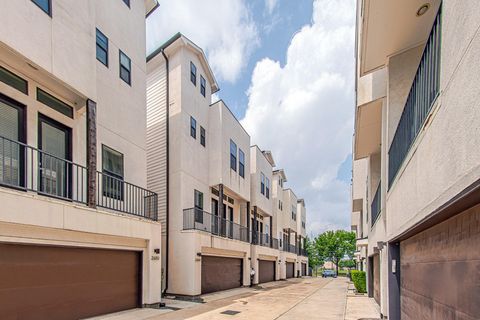 Photo of 2608 Polk Street, Houston, TX 77003 (MLS # 27184598)