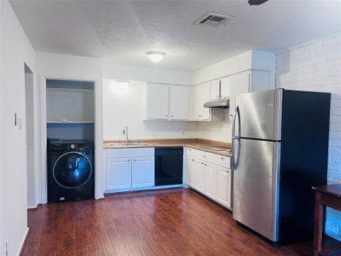 Photo of 7423 Cook Road, Houston, TX 77072 (MLS # 43413267)