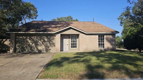 Photo of 12343 Haroldson Forest Drive, Houston, TX 77044 (MLS # 24565241)