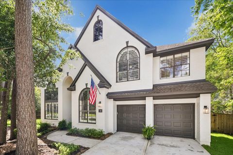 Photo of 26 S Piney Plains Circle, Spring, TX 77382 (MLS # 33143890)