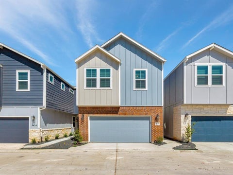 Photo of 9828 Rugged Oaks Drive, Houston, TX 77080 (MLS # 31390811)