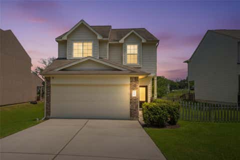Homes For Sale - 406 Lazy Lane<br/> Montgomery County, Montgomery, TX 77356
