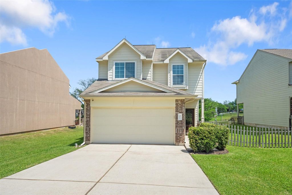 Photo of 406 Lazy Lane, Montgomery, TX 77356 (MLS # 11140128)