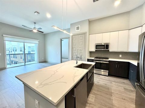Photo of 401 W 25th St Street #1372, Houston, TX 77008 (MLS # 70717931)