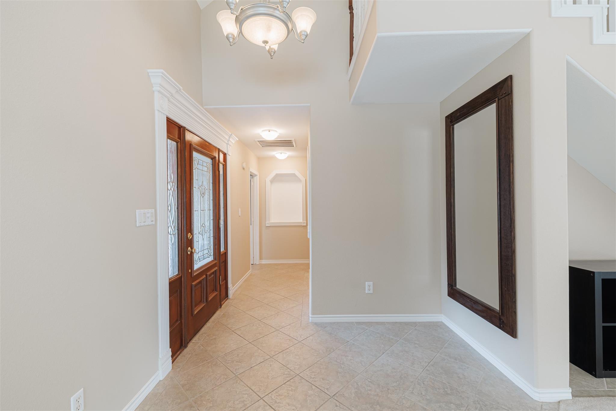 519 E Hillary Circle