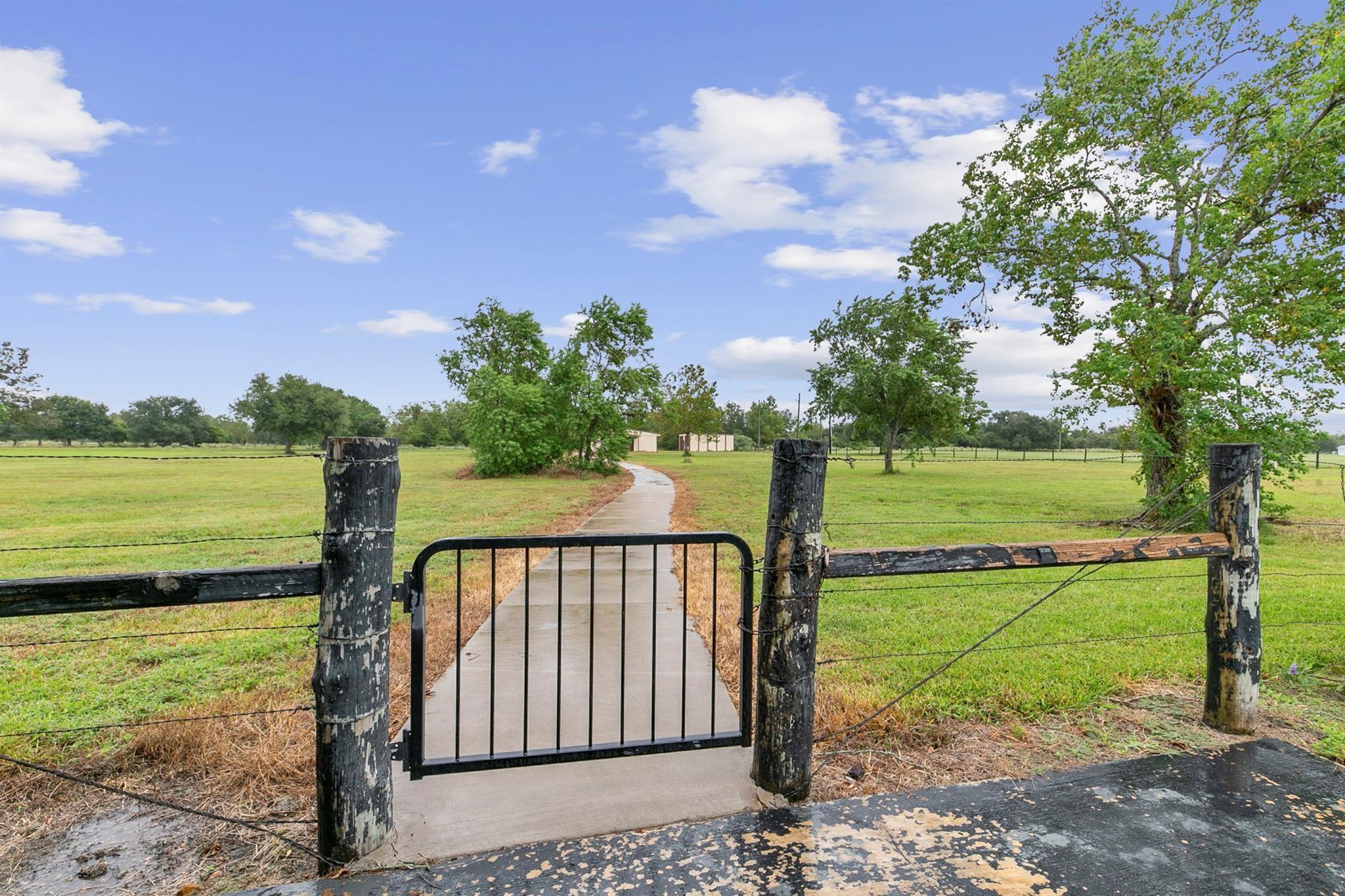 722 Settegast Ranch Road