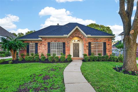 Photo of 2015 Rosalyn Court, Sugar Land, TX 77478 (MLS # 91731405)