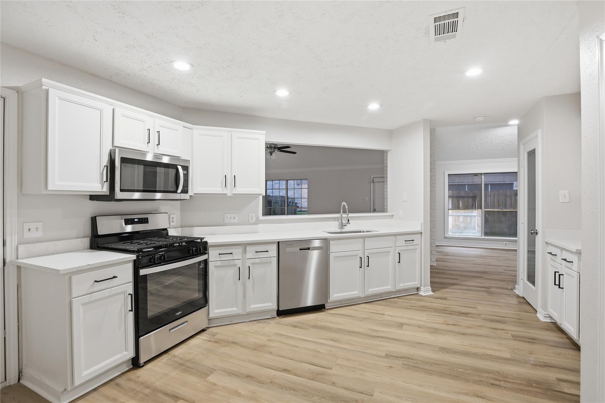 2028 Sandy Knoll Drive