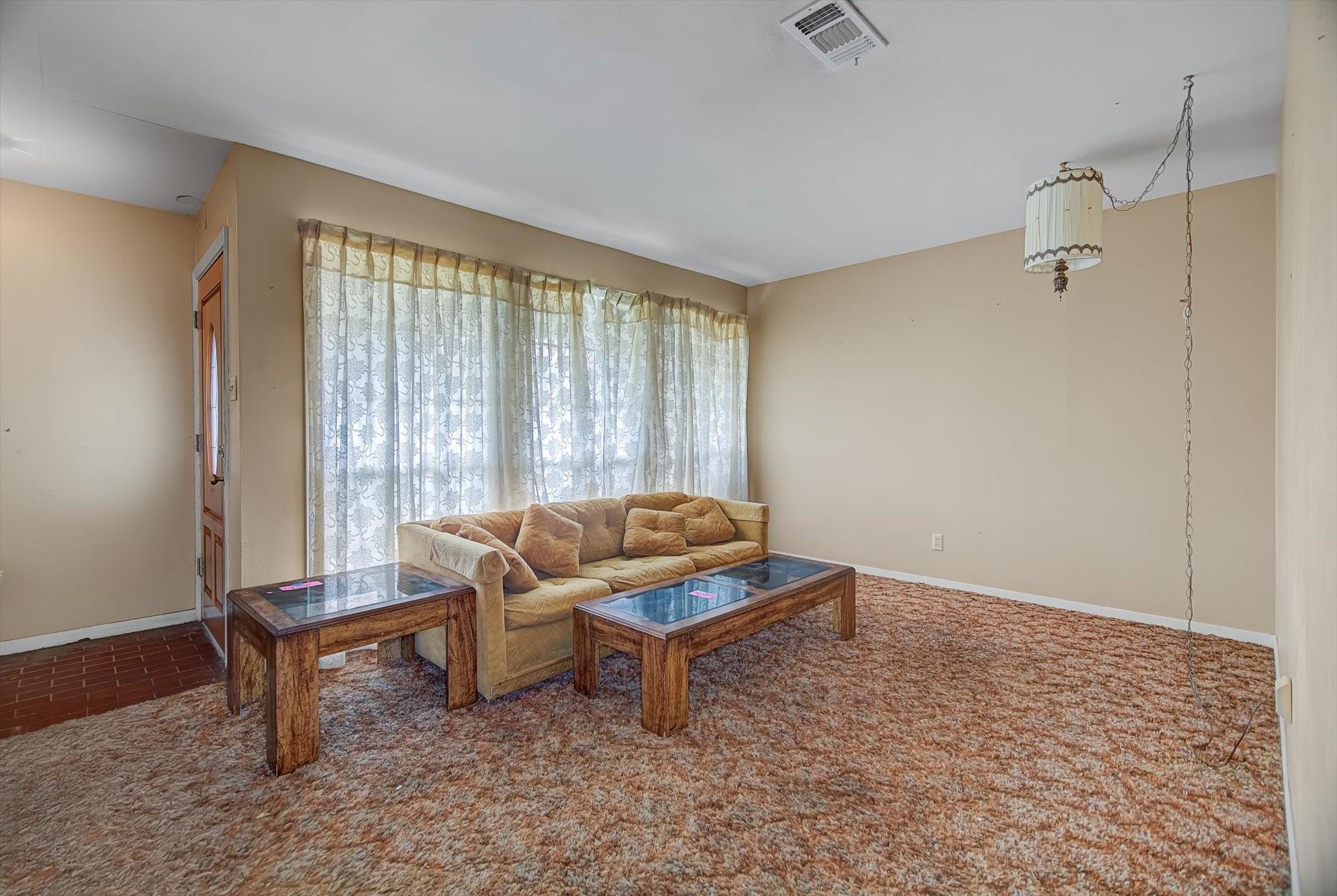 225 Palm Lane