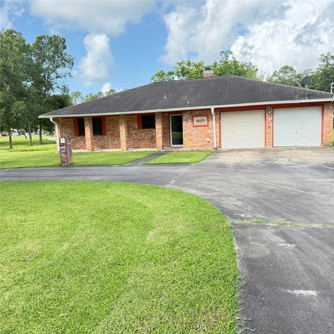 Tiny photo for 1410 S Dance Drive, West Columbia, TX 77486 (MLS # 43302434)