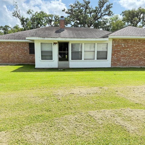 Tiny photo for 1410 S Dance Drive, West Columbia, TX 77486 (MLS # 43302434)