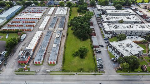 1051 Burke Road Pasadena TX 77506