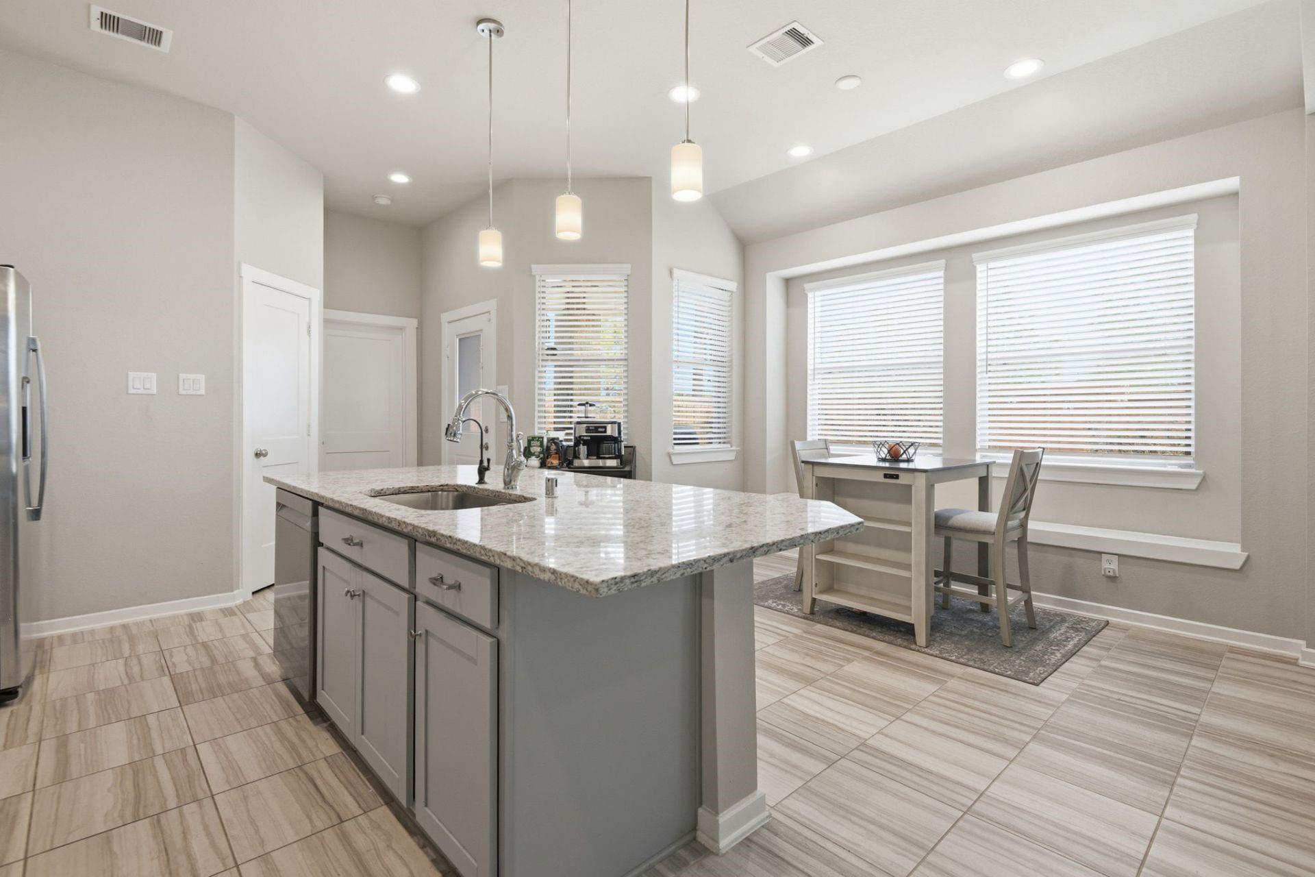 6123 Dovetail Cliff Court