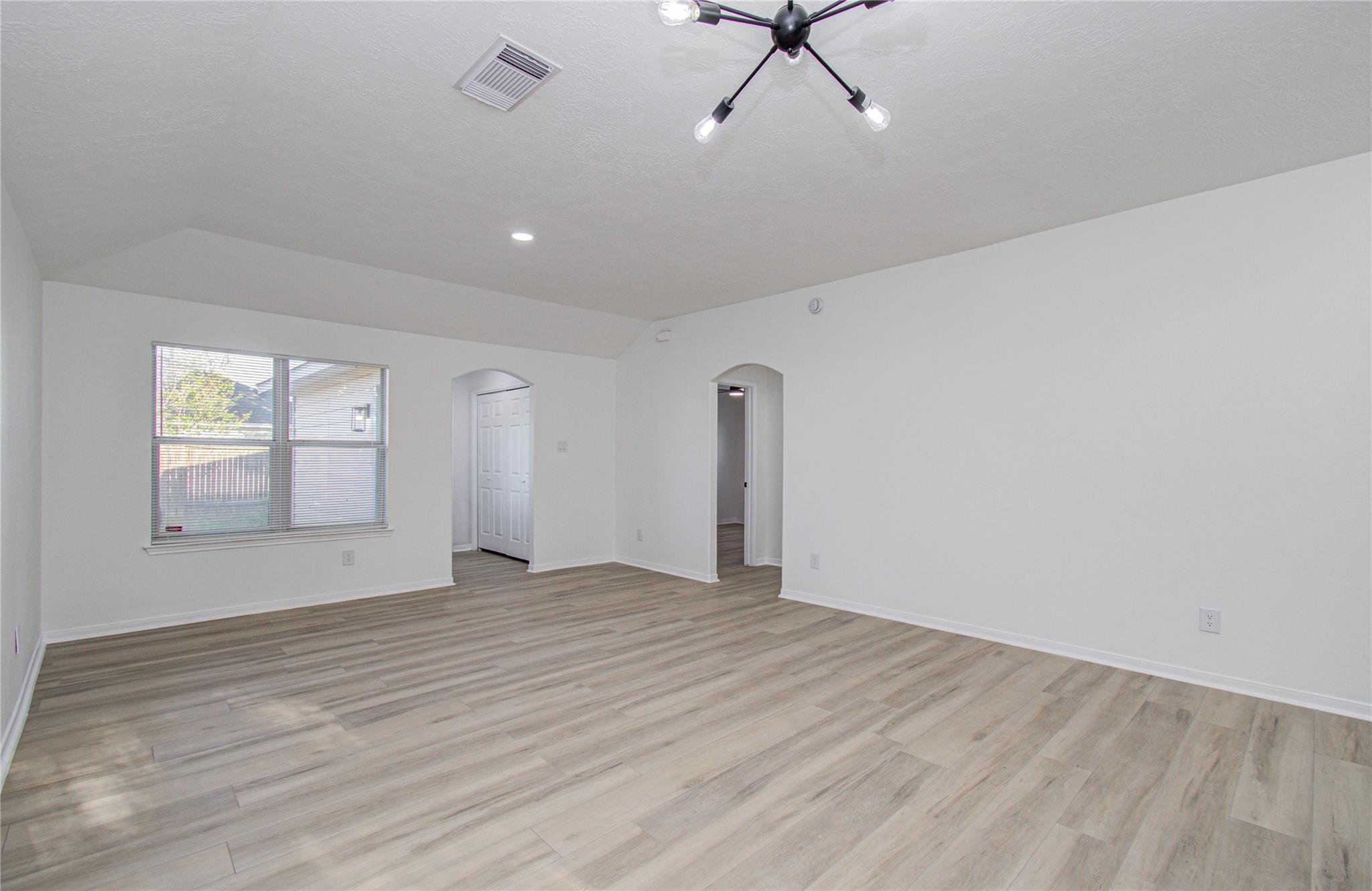 21130 Grandin Wood Court