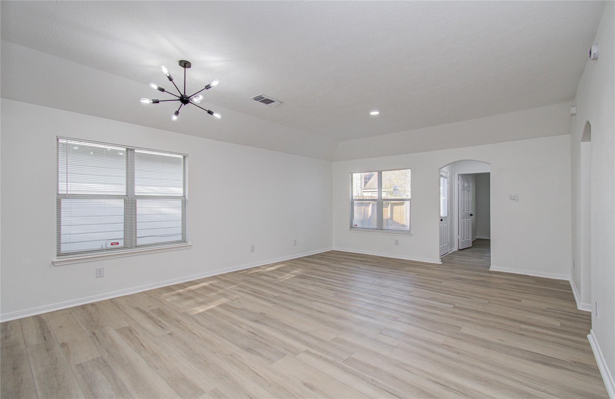 21130 Grandin Wood Court