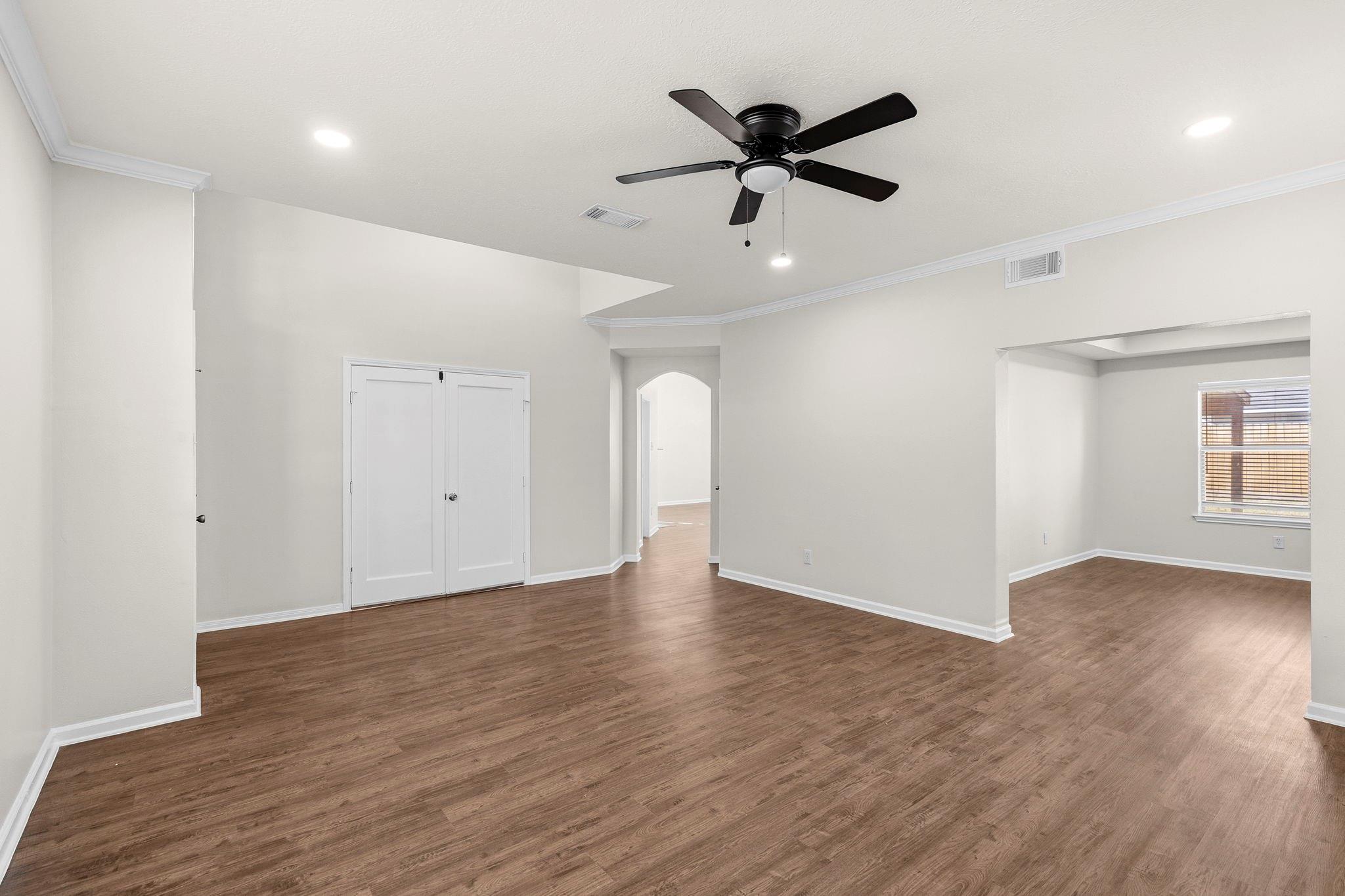 6023 Shady Manor Drive
