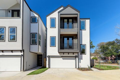 Photo of 2202 Rain Melody Ln, Houston, TX 77080 (MLS # 9177815)